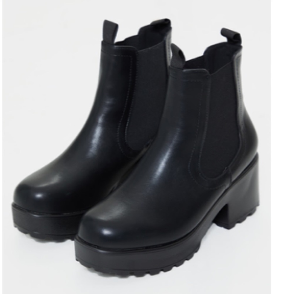 Chunky Platform Boots!